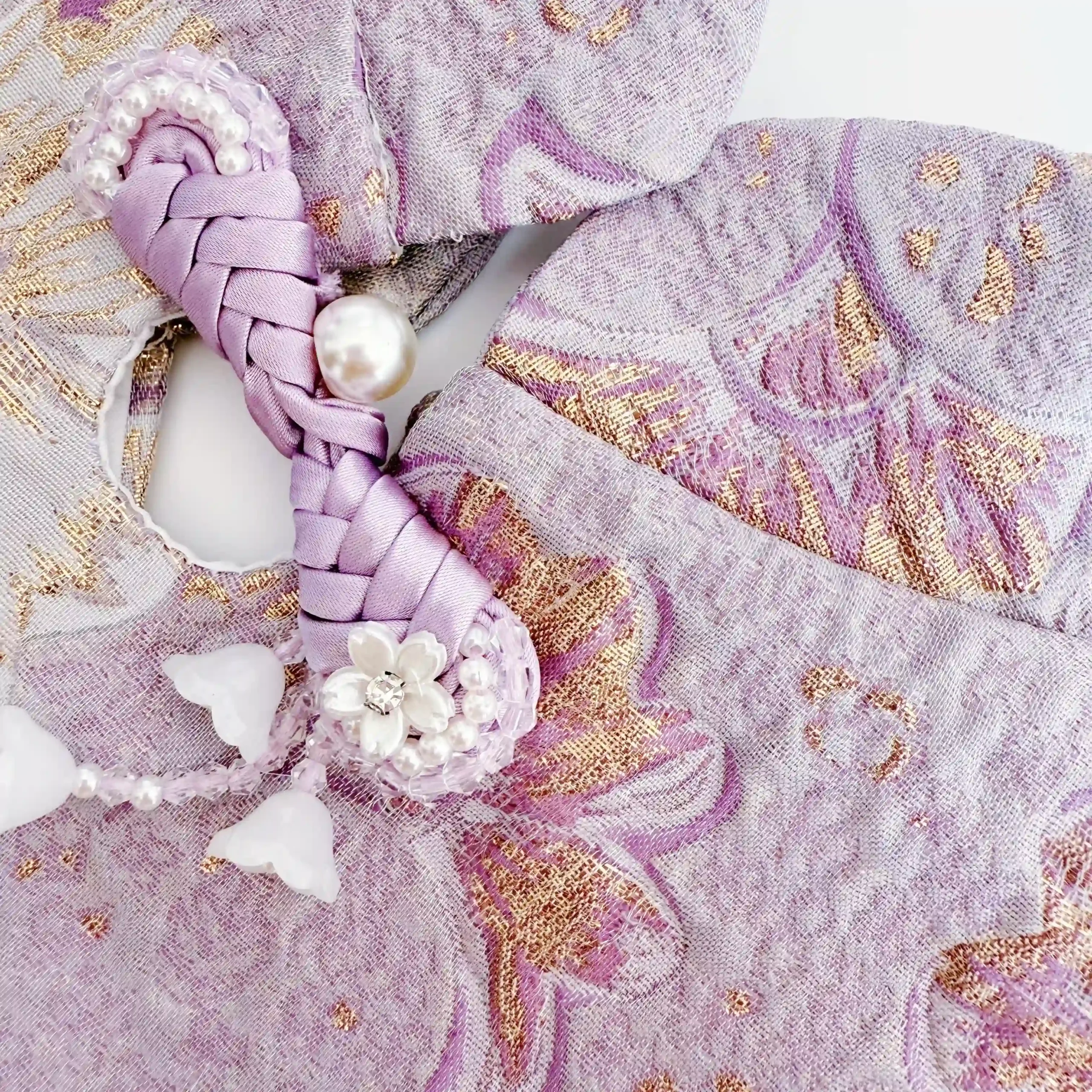 Pink-purple jacquard cloud collar lute pearl buckle, Cultural Element Authenticity, Decor Safety