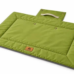Packable Outdoor Dog Mat – Water-Resistant Travel & Camping Pad